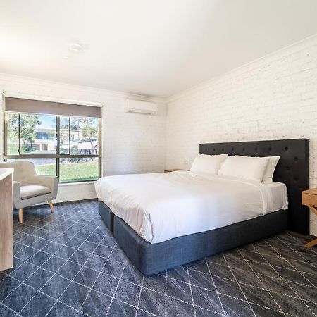Lakeview Hotel Motel Шеллхарбор Экстерьер фото