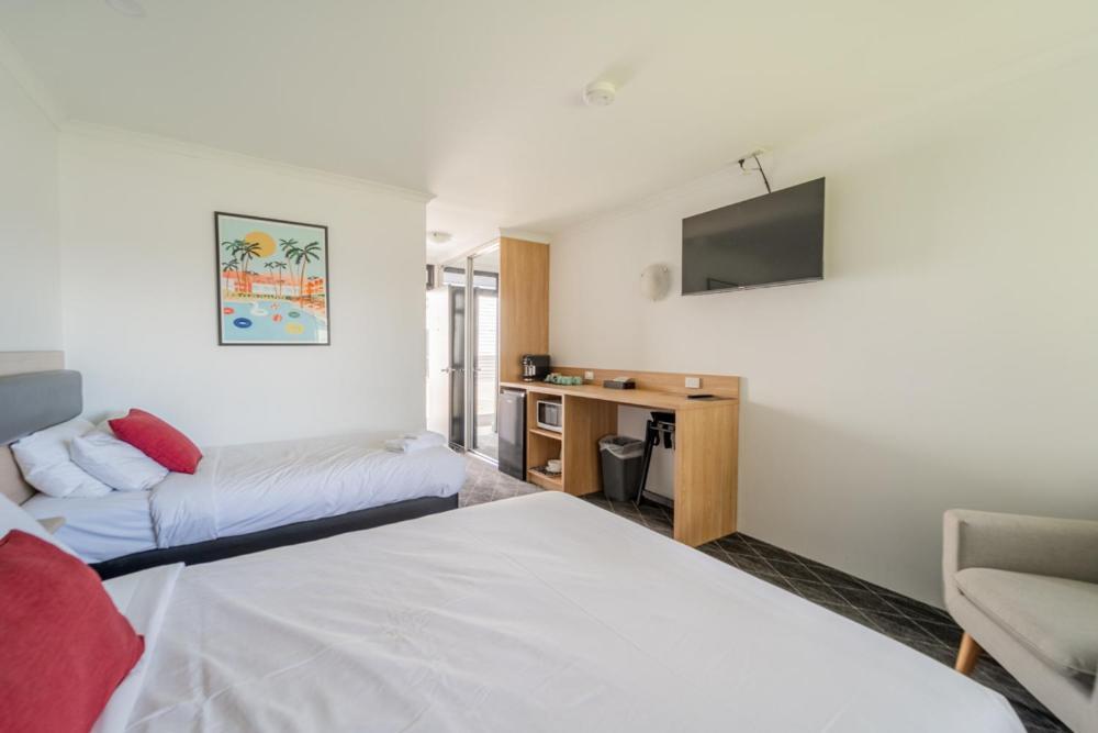 Lakeview Hotel Motel Шеллхарбор Экстерьер фото
